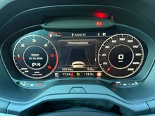 Audi Q2 35 TDI quattro advanced in 2Y Gletscherweiß Metallic