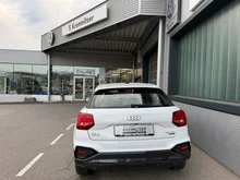 Audi Q2 35 TDI quattro advanced in 2Y Gletscherweiß Metallic