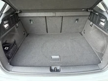 Audi Q2 35 TDI quattro advanced in 2Y Gletscherweiß Metallic
