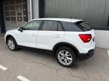 Audi Q2 35 TDI quattro advanced in 2Y Gletscherweiß Metallic