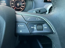 Audi Q2 35 TDI quattro advanced in 2Y Gletscherweiß Metallic