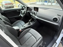 Audi Q2 35 TDI quattro advanced in 2Y Gletscherweiß Metallic