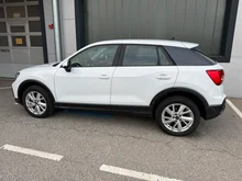 Audi Q2 35 TDI quattro advanced in 2Y Gletscherweiß Metallic