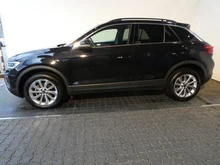 VW T-Roc Friends TSI DSG in Deep Black Perleffekt