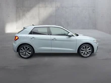 Audi A1 Sportback 25 TFSI intense in Pfeilgrau Perleffekt