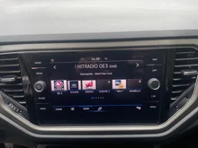 VW T-Roc Design TSI ACT in Pure White