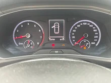 VW T-Roc Design TSI ACT in Pure White