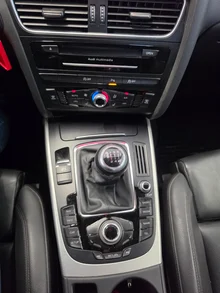 Audi A4 Avant 2.0 TDI quattro intense in tornadograu metallic