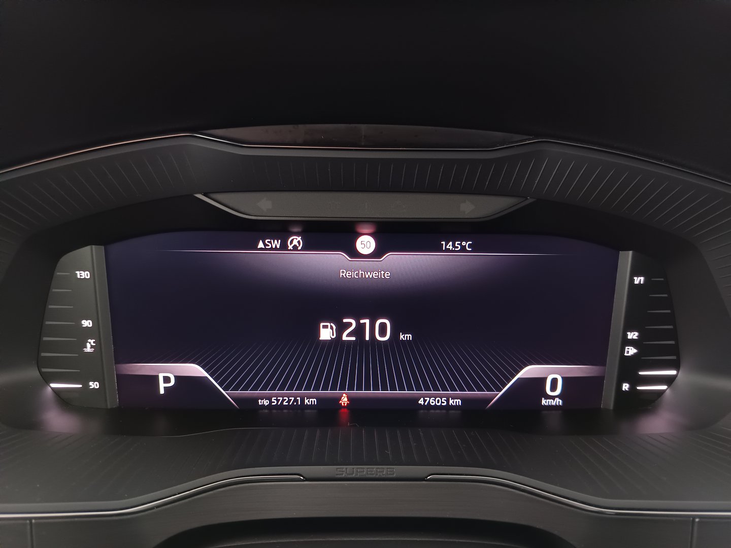 Škoda SUPERB Combi Style TDI DSG | Bild 15 von 35