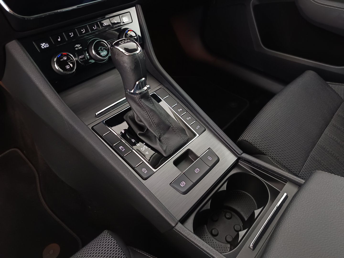 Škoda SUPERB Combi Style TDI DSG | Bild 30 von 35