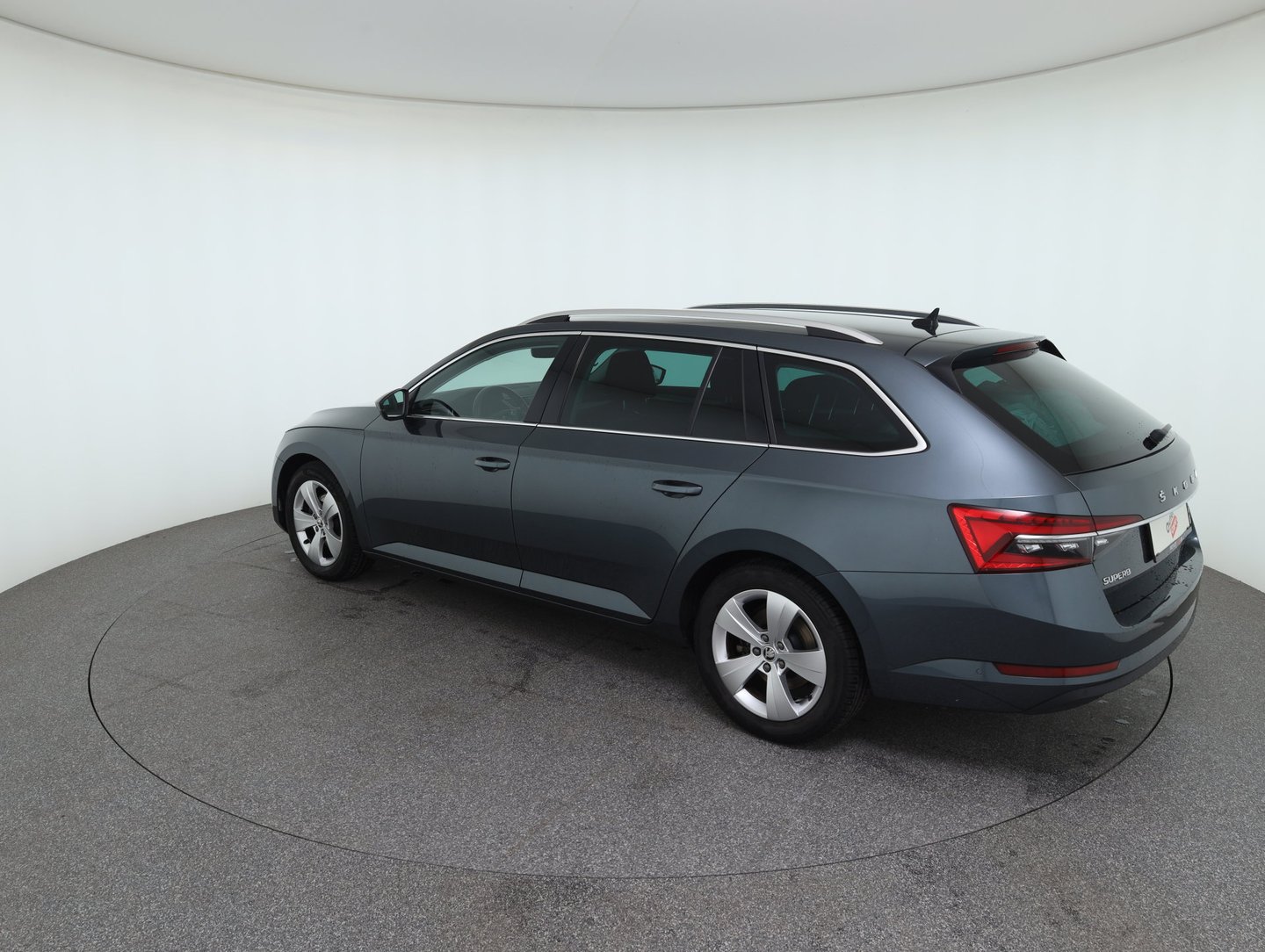 Škoda SUPERB Combi Style TDI DSG | Bild 7 von 35