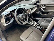 Audi A3 Sportback 30 TFSI in Navarrablau Metallic