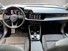 Audi A3 Sportback 30 TFSI in Navarrablau Metallic