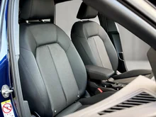 Audi A3 Sportback 30 TFSI in Navarrablau Metallic