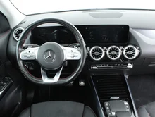 Mercedes GLA GLA 200 d in grau metallic