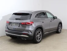 Mercedes GLA GLA 200 d in grau metallic