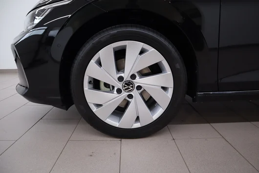 Bild eines VW Golf Rabbit mHEV DSG