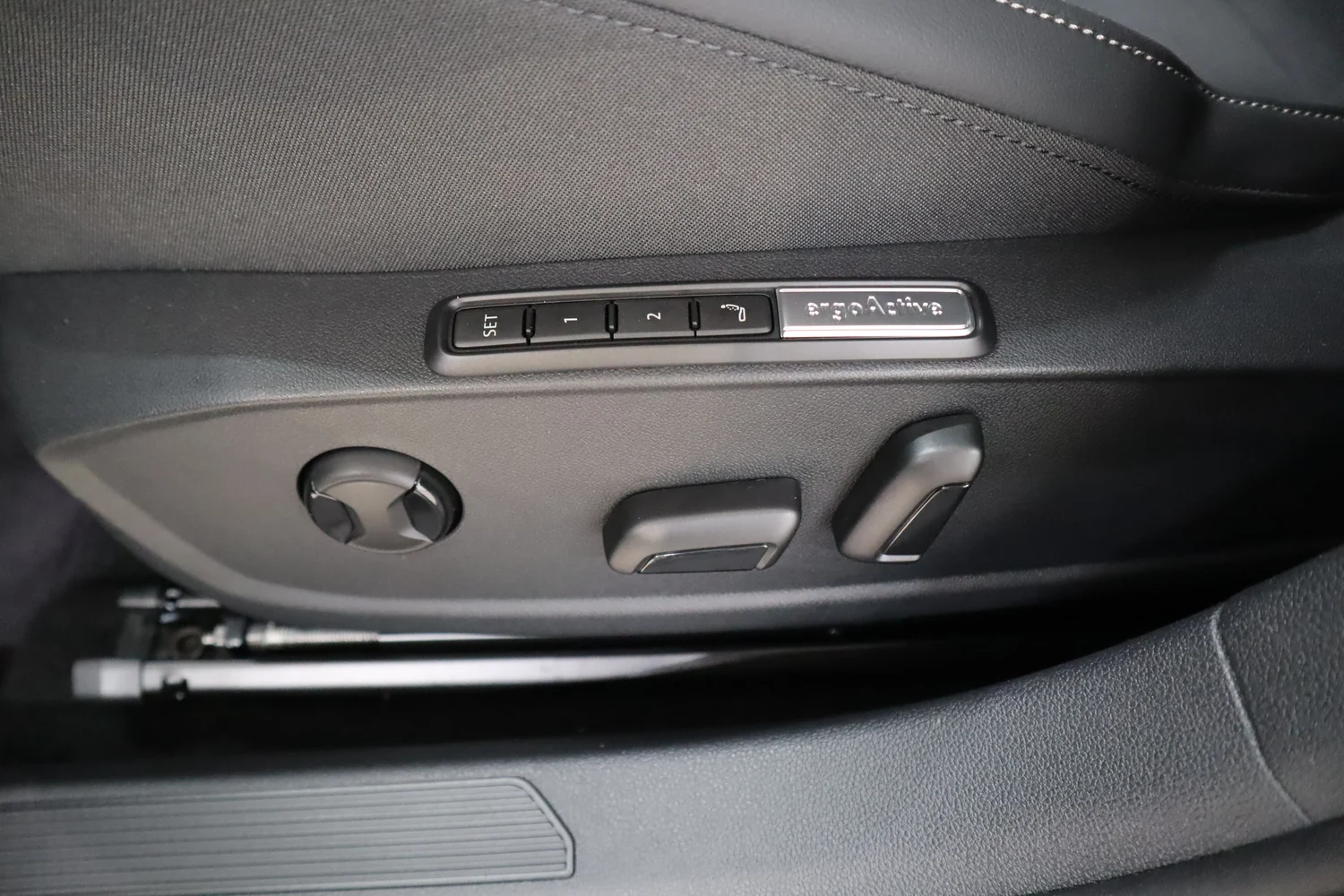 Bild eines VW Golf Rabbit mHEV DSG