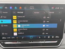 VW Tiguan Friends eHybrid DSG 150 kW in Delfingrau Metallic