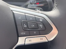 VW Tiguan Friends eHybrid DSG 150 kW in Delfingrau Metallic