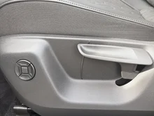 VW Tiguan Friends eHybrid DSG 150 kW in Delfingrau Metallic
