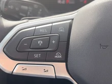 VW Tiguan Friends eHybrid DSG 150 kW in Delfingrau Metallic