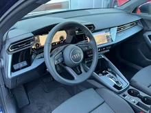 Audi A3 Sportback 30 TFSI in Navarrablau Metallic
