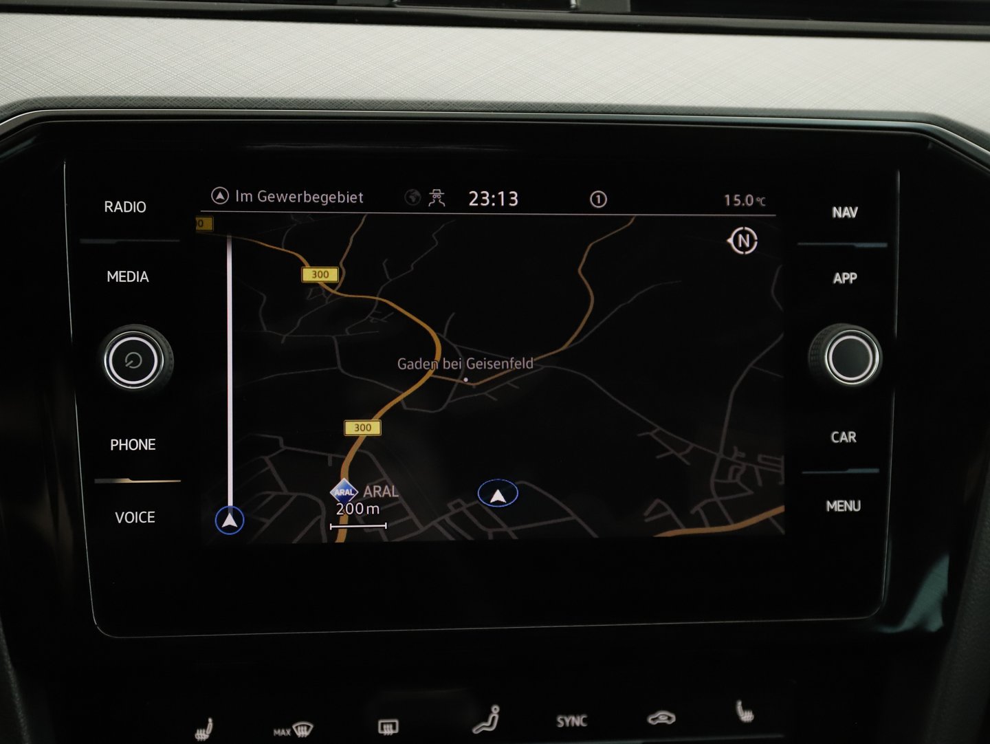 VW Passat Variant Business TDI | Bild 19 von 31