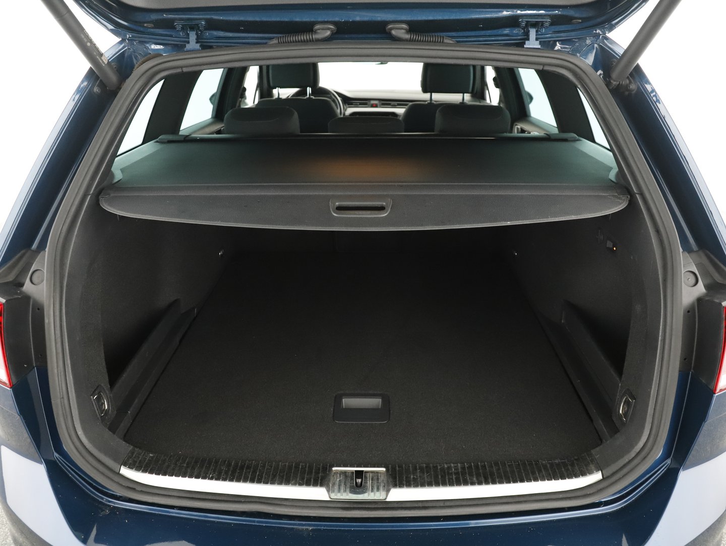 VW Passat Variant Business TDI | Bild 25 von 31