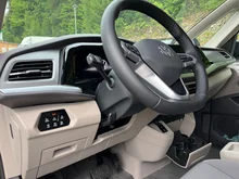 VW Multivan Edition eHybrid 180 kW 4MOTION in Monosilber Metallic/Dach Deepblack