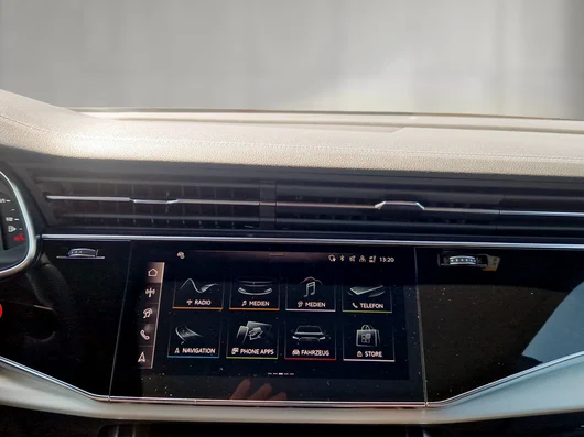 Bild eines Audi Q8 e-hybrid quattro 290 kW