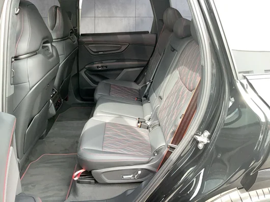 Bild eines Audi Q7 TDI quattro 220 kW