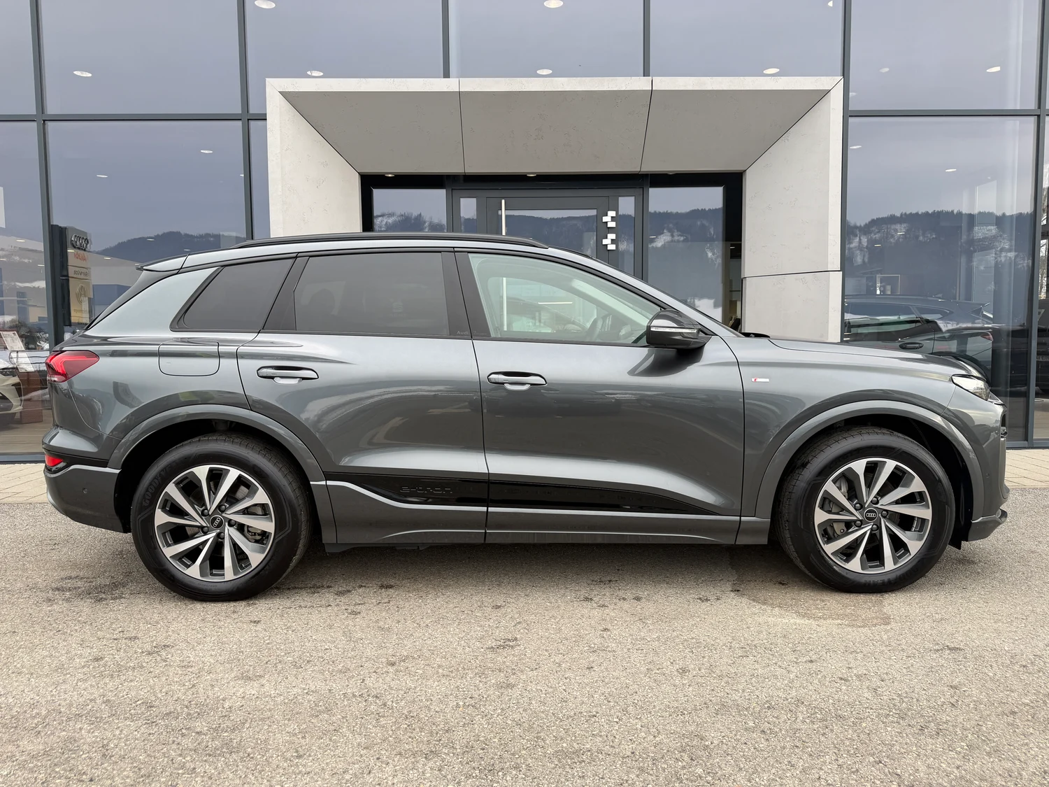 Bild eines Audi Q6 e-tron quattro