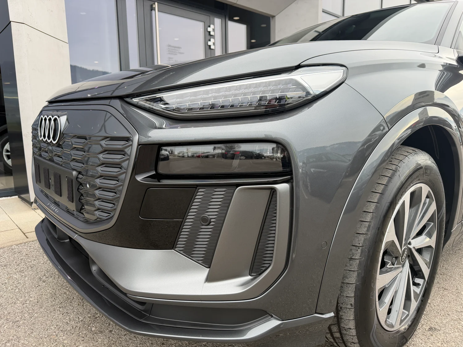 Bild eines Audi Q6 e-tron quattro