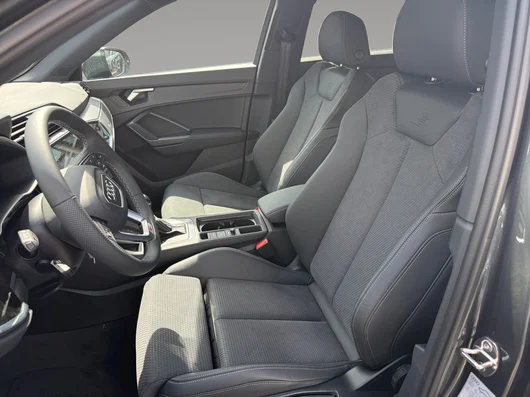 Bild eines Q3 35 TDI admired