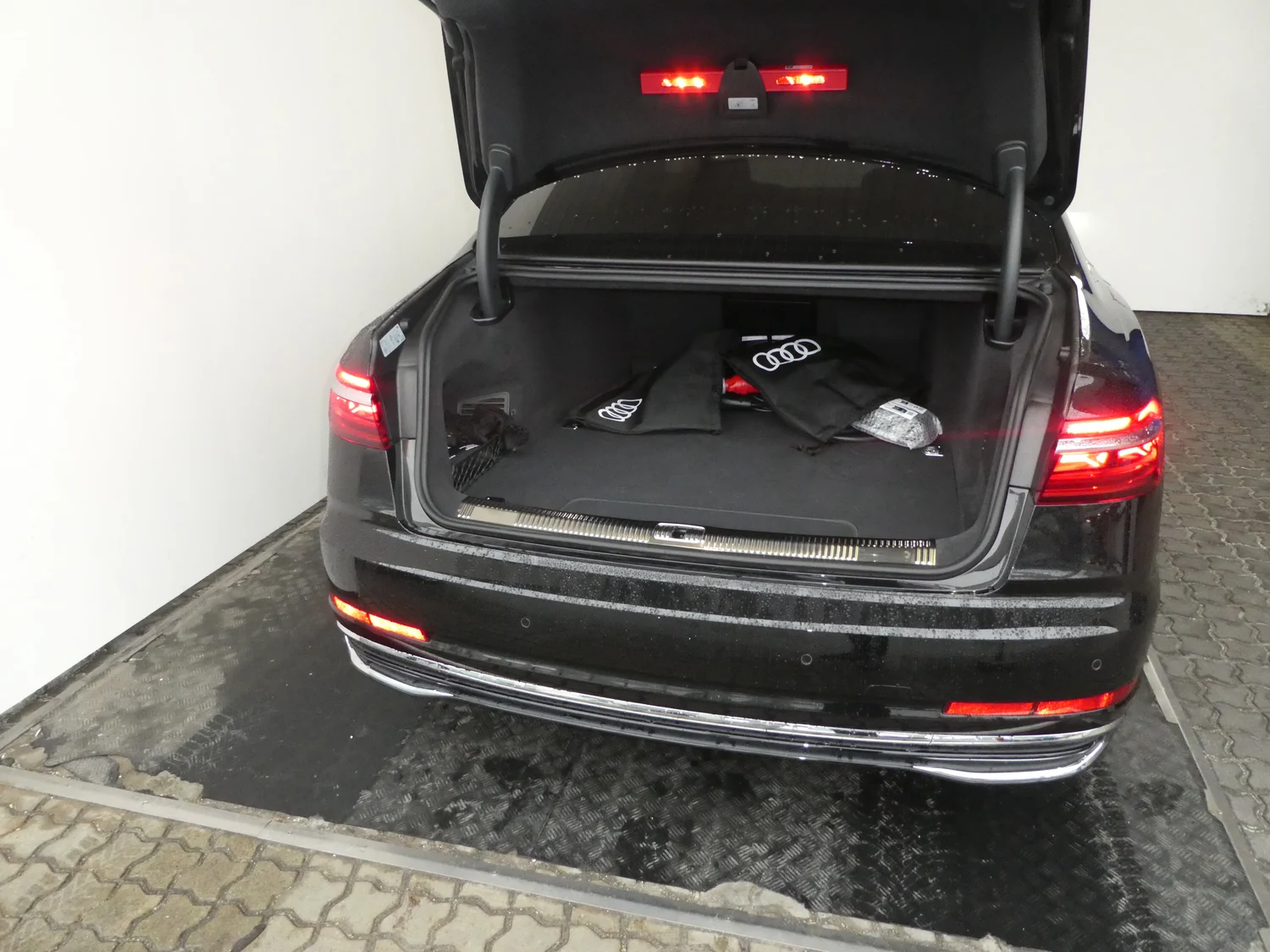 Bild eines Audi A8  60 TFSI e quattro Lang