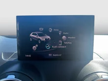 Audi Q2 35 TFSI intense in ibisweiß