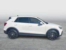 Audi Q2 35 TFSI intense in ibisweiß