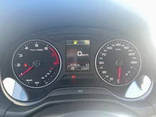 Audi Q2 35 TFSI intense in ibisweiß