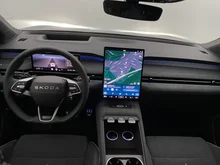 Škoda Peaq Sportline 90x in Olibo-Grün Metallic