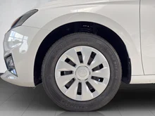 Škoda Fabia Essence in Alaska-Weiß