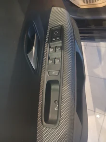 Dacia Sandero Expression TCe 90 in schwarz