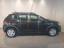 Dacia Sandero Expression TCe 90 in schwarz
