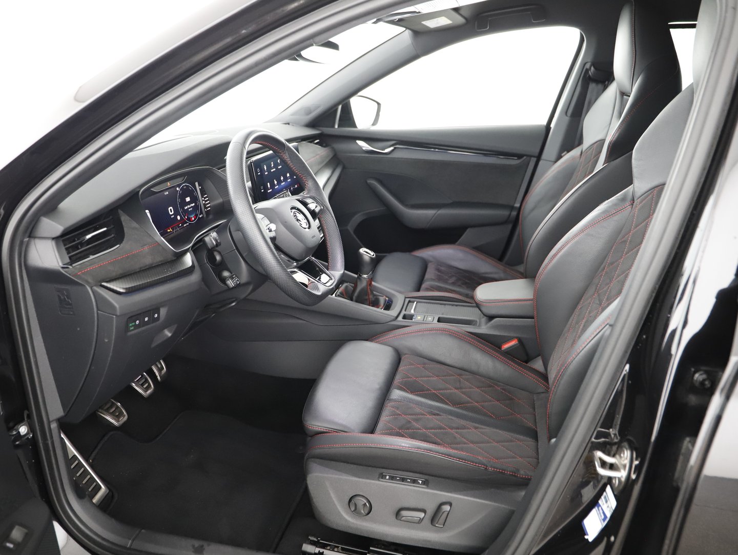 Škoda OCTAVIA Combi RS TSI 245 | Bild 13 von 29