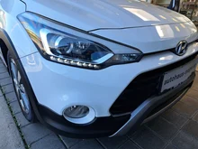 Hyundai i20 Active 1,0 T-GDI Start/Stopp Automatik Comfort in weiss - metallic