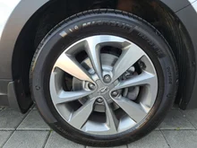 Hyundai i20 Active 1,0 T-GDI Start/Stopp Automatik Comfort in weiss - metallic