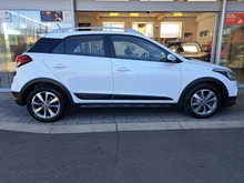 Hyundai i20 Active 1,0 T-GDI Start/Stopp Automatik Comfort in weiss - metallic
