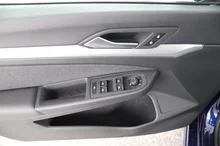 VW Golf Variant Life mHeV DSG in Atlantik Blue Metallic