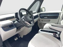 VW ID Buzz ID. Buzz Pro 150 kW in Candy Weiß / Starlight Blue Metallic
