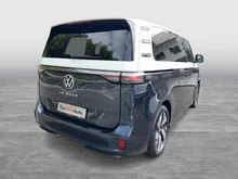 VW ID Buzz ID. Buzz Pro 150 kW in Candy Weiß / Starlight Blue Metallic